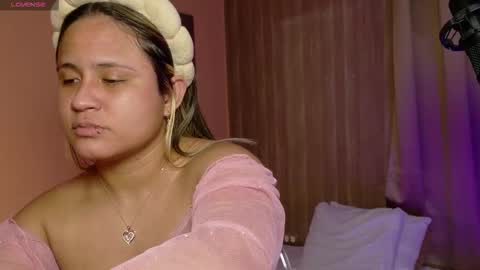 aurora_collins08 online show from February 20, 2025, 3:30 pm