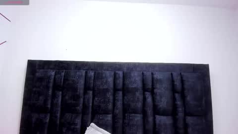 Snapshot of aurora_doll_ chatting on January 7, 2026, 1:35 pm AURORA online show from January 7, 2026, 1:35 pm