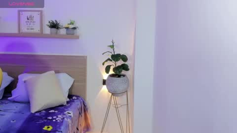 Snapshot of aurora_rodriguez chatting on December 20, 2024, 1:43 pm aurora_rodriguez online show from December 20, 2024, 1:43 pm