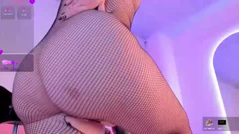 Snapshot of aurora_sweet2 chatting on October 1, 2025, 12:16 am Madison online show from October 1, 2025, 12:16 am