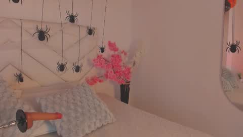 Snapshot of aurora_sweet2 chatting on October 21, 2025, 7:58 pm Madison online show from October 21, 2025, 7:58 pm