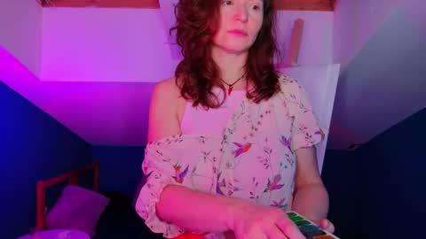 auroraborealis__ online show from December 4, 2025, 6:34 am