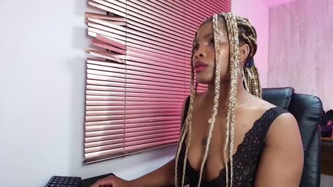 Ariana online show from October 12, 2025, 3:49 am