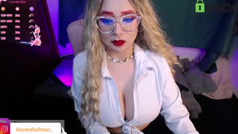 Snapshot of aurorahoffman chatting on March 6, 2025, 2:51 am Aurora online show from March 6, 2025, 2:51 am