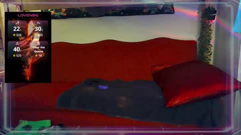 Snapshot of aurorarav3n chatting on October 7, 2025, 1:36 am Aurora Rav3n online show from October 7, 2025, 1:36 am