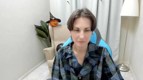 Snapshot of aurorascript chatting on October 27, 2025, 3:49 pm Aurora online show from October 27, 2025, 3:49 pm