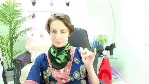 Snapshot of aurorascript chatting on November 17, 2025, 3:07 pm Aurora online show from November 17, 2025, 3:07 pm