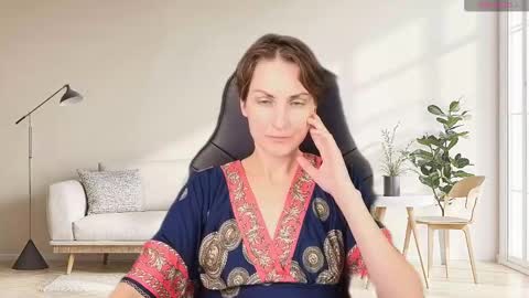 Snapshot of aurorascript chatting on November 30, 2025, 3:05 pm Aurora online show from November 30, 2025, 3:05 pm