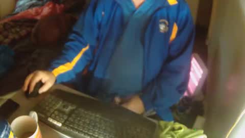 Snapshot of aussiebaker chatting on September 22, 2025, 7:38 pm aussiebaker online show from September 22, 2025, 7:38 pm