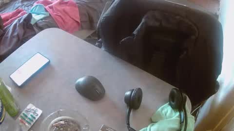 Snapshot of aussiebaker chatting on March 5, 2026, 5:25 am aussiebaker online show from March 5, 2026, 5:25 am