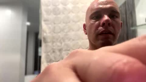 aussieboycal online show from October 5, 2025, 4:33 am