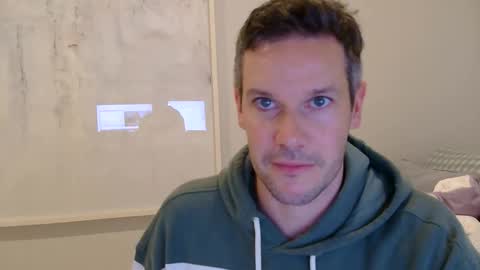 Snapshot of aussiesurfer0000 chatting on May 27, 2026, 4:09 am aussiesurfer0000 online show from May 27, 2026, 4:09 am