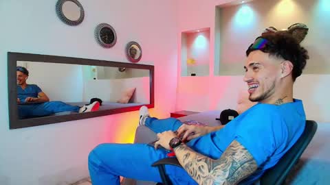 Snapshot of austin_collinss chatting on January 23, 2025, 4:41 am AUSTIN online show from January 23, 2025, 4:41 am