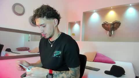 Snapshot of austin_collinss chatting on February 24, 2025, 6:15 pm AUSTIN online show from February 24, 2025, 6:15 pm