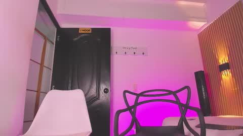 Snapshot of austin_rouse chatting on November 9, 2025, 7:23 pm austin_rouse online show from November 9, 2025, 7:23 pm