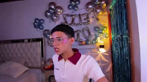 Snapshot of austin_rouse chatting on January 15, 2026, 12:43 pm austin_rouse online show from January 15, 2026, 12:43 pm