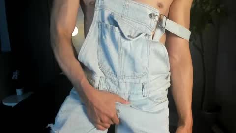 Austin  online show from April 13, 2026, 7:52 pm