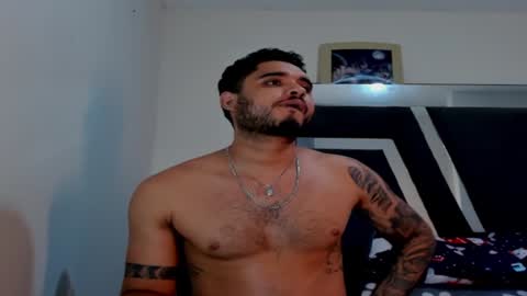 Snapshot of austintorres_ chatting on December 17, 2024, 2:44 am AustinTorres online show from December 17, 2024, 2:44 am