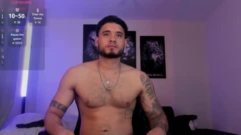 Snapshot of austintorres_ chatting on November 18, 2025, 12:05 am AustinTorres online show from November 18, 2025, 12:05 am