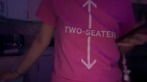 Auntumnfalls online show from March 9, 2025, 11:14 am