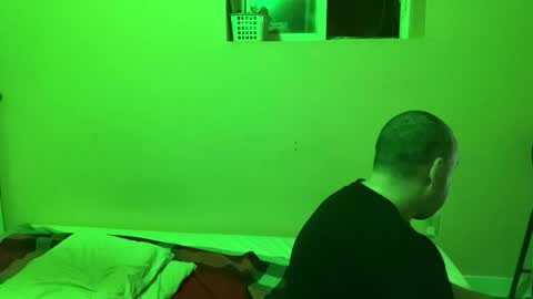 Auz online show from December 22, 2025, 3:09 pm