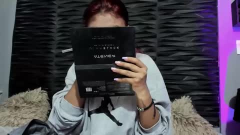 ava_jones_1 online show from December 5, 2025, 1:52 pm