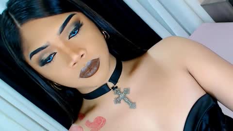 Snapshot of ava_lux chatting on December 3, 2025, 6:54 am Ava online show from December 3, 2025, 6:54 am