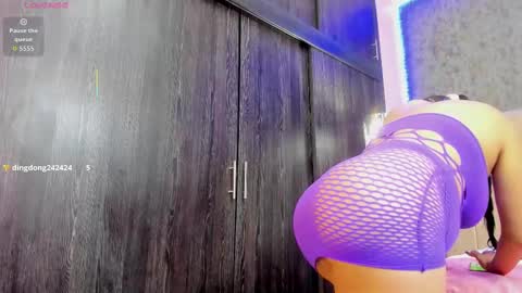 Snapshot of avaa_am chatting on September 19, 2025, 4:14 am AVA online show from September 19, 2025, 4:14 am