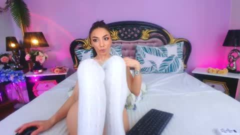 Snapshot of avaaaddamss chatting on February 16, 2026, 10:11 am avaaaddamss online show from February 16, 2026, 10:11 am