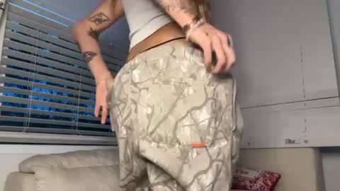 Snapshot of avablakexoxo chatting on June 20, 2026, 12:36 am avablakexoxo online show from June 20, 2026, 12:36 am