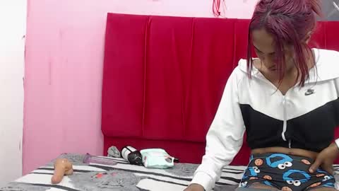 avalericherrycm101 online show from February 14, 2025, 8:21 am