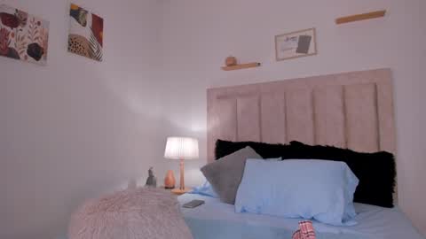 Avaline Help me reach 100 likes TRANSMISSION EVERY DAY FROM 39 PM online show from January 25, 2025, 3:09 am