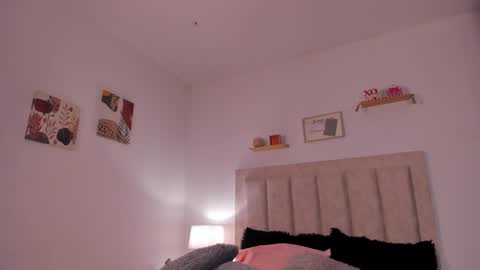 Avaline Help me reach 100 likes TRANSMISSION EVERY DAY FROM 39 PM online show from February 19, 2025, 3:39 am