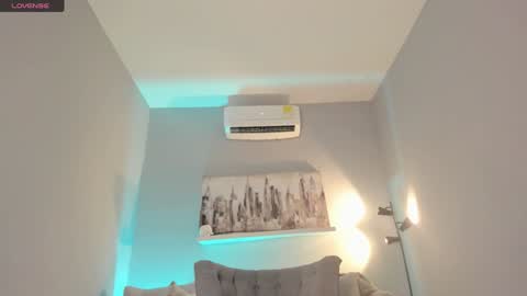 Snapshot of avalon_badger chatting on January 24, 2025, 3:45 pm Avalon online show from January 24, 2025, 3:45 pm