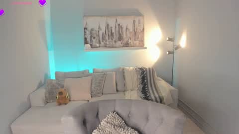 Snapshot of avalon_badger chatting on January 31, 2025, 4:48 pm Avalon online show from January 31, 2025, 4:48 pm