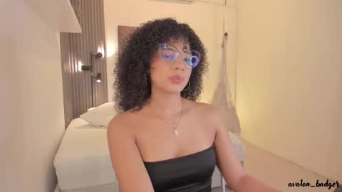 Snapshot of avalon_badger chatting on September 15, 2025, 7:47 pm Avalon online show from September 15, 2025, 7:47 pm