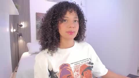 Snapshot of avalon_badger chatting on October 20, 2025, 7:47 pm Avalon online show from October 20, 2025, 7:47 pm