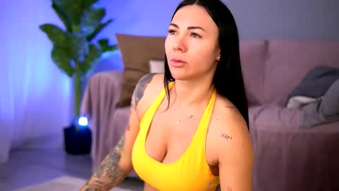 Ava online show from January 14, 2026, 4:07 am