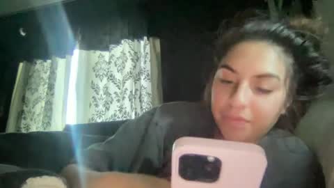 Snapshot of avamonroexo chatting on December 6, 2024, 9:02 pm Ava Monroe online show from December 6, 2024, 9:02 pm