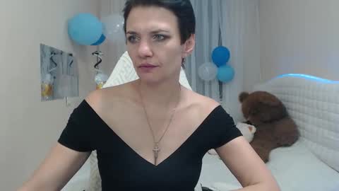 avasaturnian online show from September 29, 2025, 12:10 pm