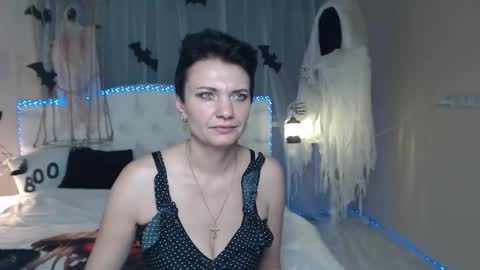 avasaturnian online show from October 23, 2025, 1:54 pm