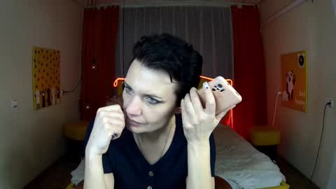 avasaturnian online show from November 10, 2025, 8:35 am