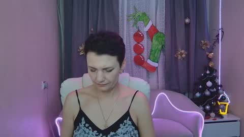 Snapshot of avasaturnian chatting on December 20, 2025, 8:32 am avasaturnian online show from December 20, 2025, 8:32 am