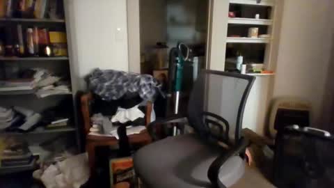 Snapshot of avenger8248 chatting on October 17, 2025, 12:47 am Avenger online show from October 17, 2025, 12:47 am