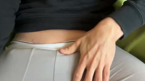 Snapshot of averageddaniel chatting on November 5, 2025, 1:55 pm averageddaniel online show from November 5, 2025, 1:55 pm