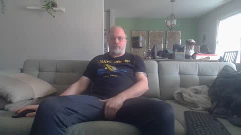 Snapshot of averagegreg chatting on March 13, 2026, 5:08 pm Greg online show from March 13, 2026, 5:08 pm