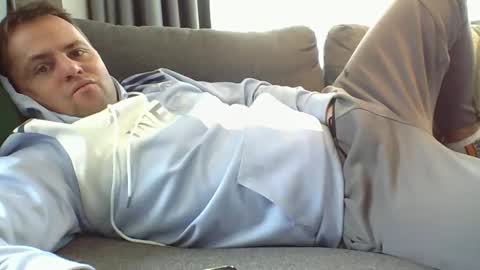 Snapshot of averagejoe2025 chatting on November 25, 2025, 2:55 am averagejoe2025 online show from November 25, 2025, 2:55 am