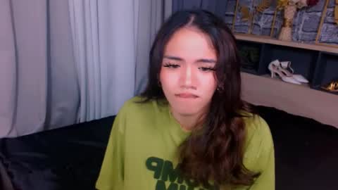 Snapshot of avery_hunt chatting on December 19, 2025, 9:11 pm Avery online show from December 19, 2025, 9:11 pm