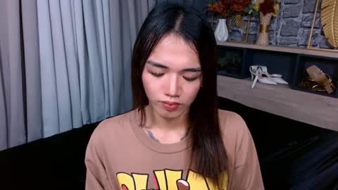 Snapshot of avery_hunt chatting on February 16, 2026, 9:33 pm Avery online show from February 16, 2026, 9:33 pm