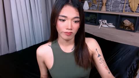 Snapshot of avery_hunt chatting on February 19, 2026, 7:43 pm Avery online show from February 19, 2026, 7:43 pm